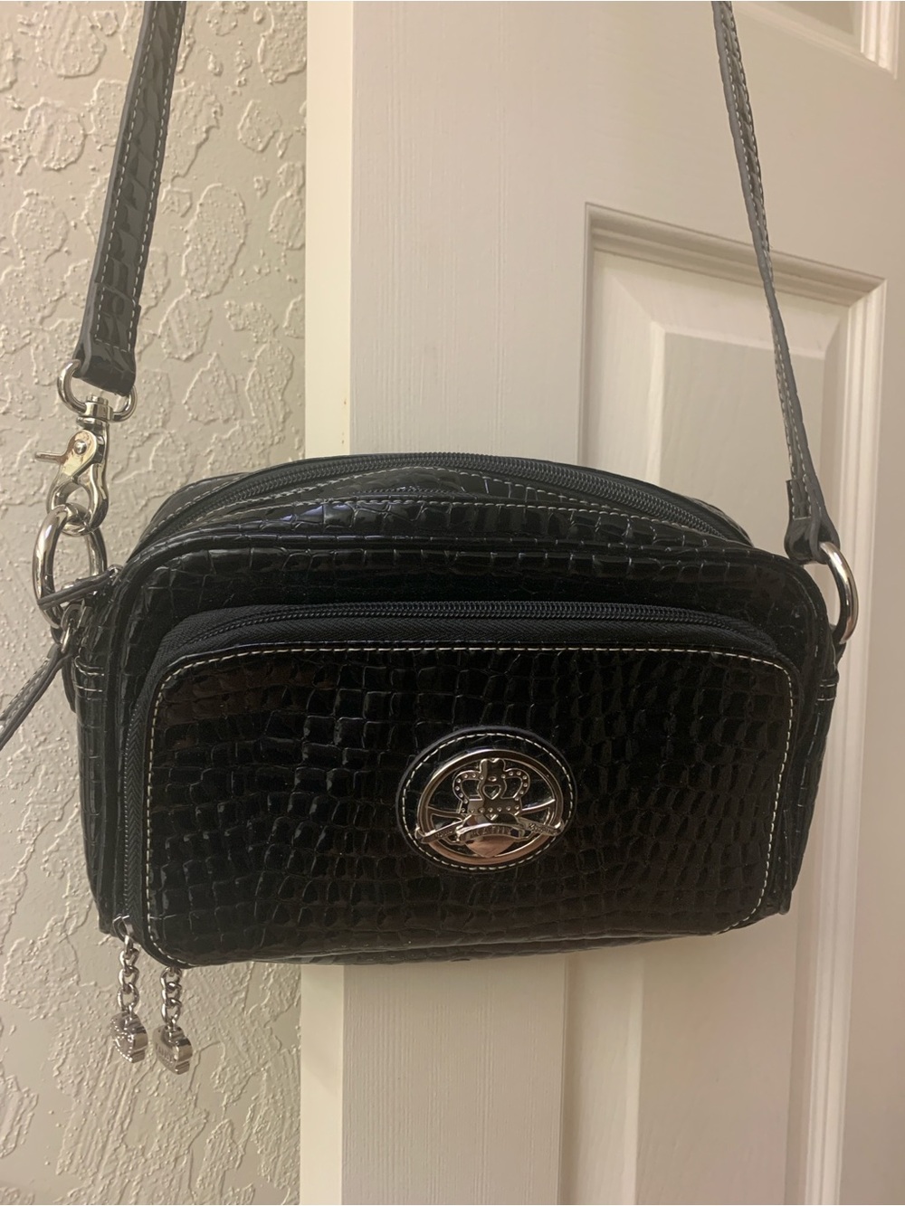 Kathy Van Zeeland Black Croc-Embossed Crossbody Bag with Silver Hardware